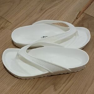 Birkenstock Honolulu Essentials Thong Sandals White Size 8